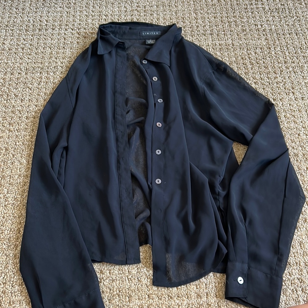 black button top